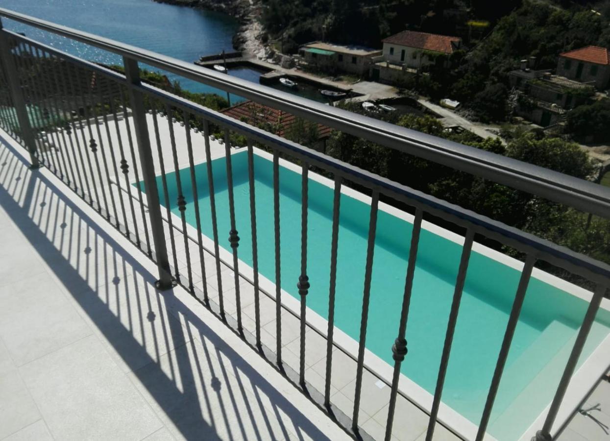 Holiday Hvar Vrbanj Exteriör bild