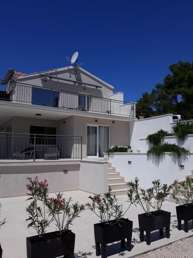Holiday Hvar Vrbanj Exteriör bild