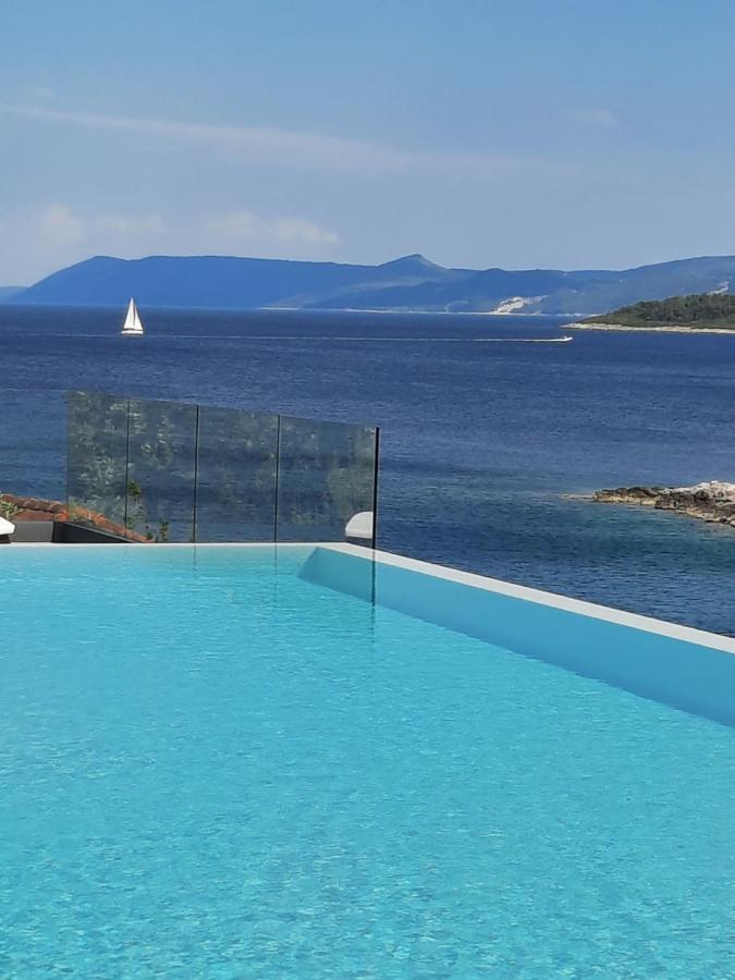 Holiday Hvar Vrbanj Exteriör bild