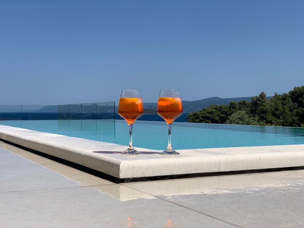 Holiday Hvar Vrbanj Exteriör bild