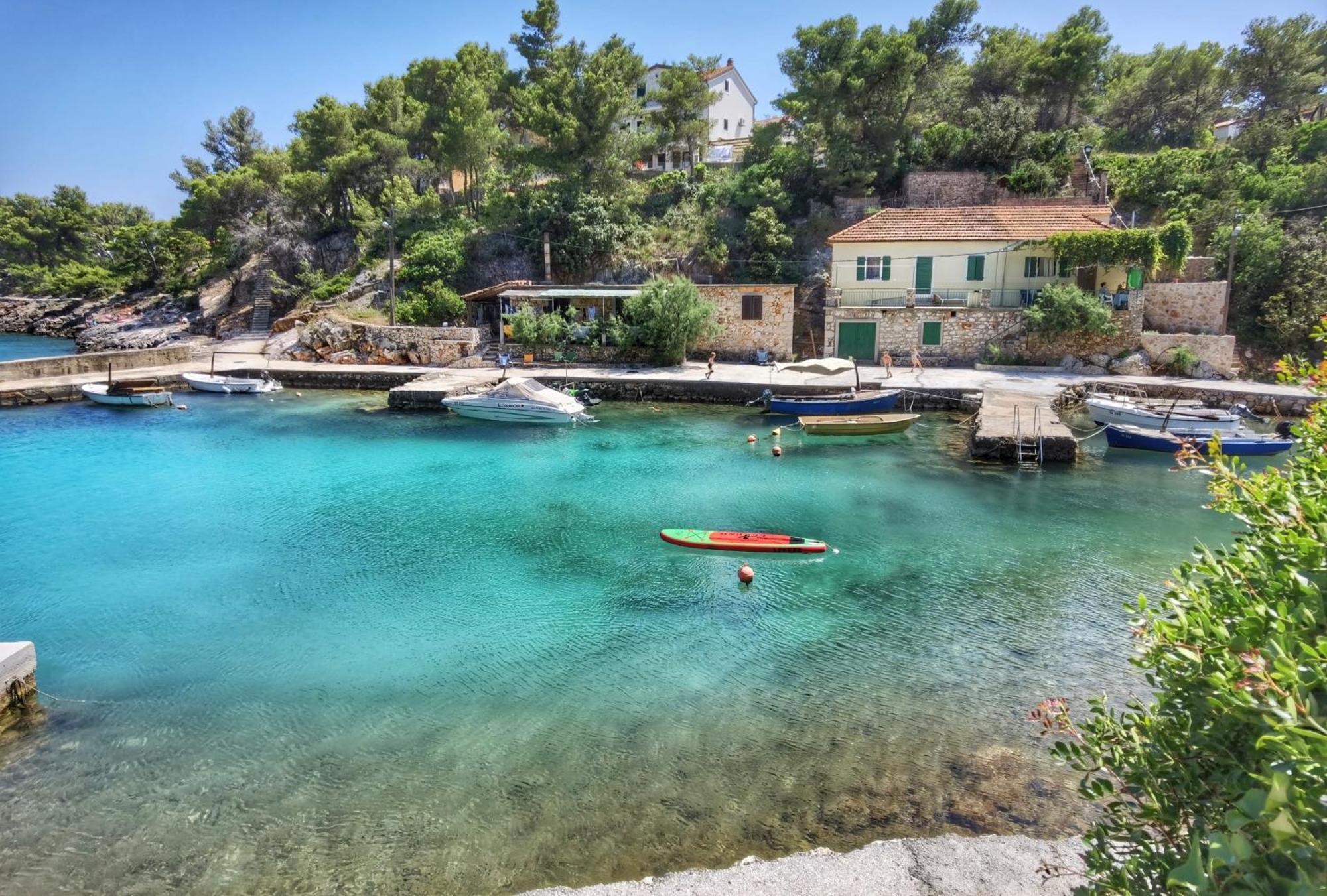 Holiday Hvar Vrbanj Exteriör bild