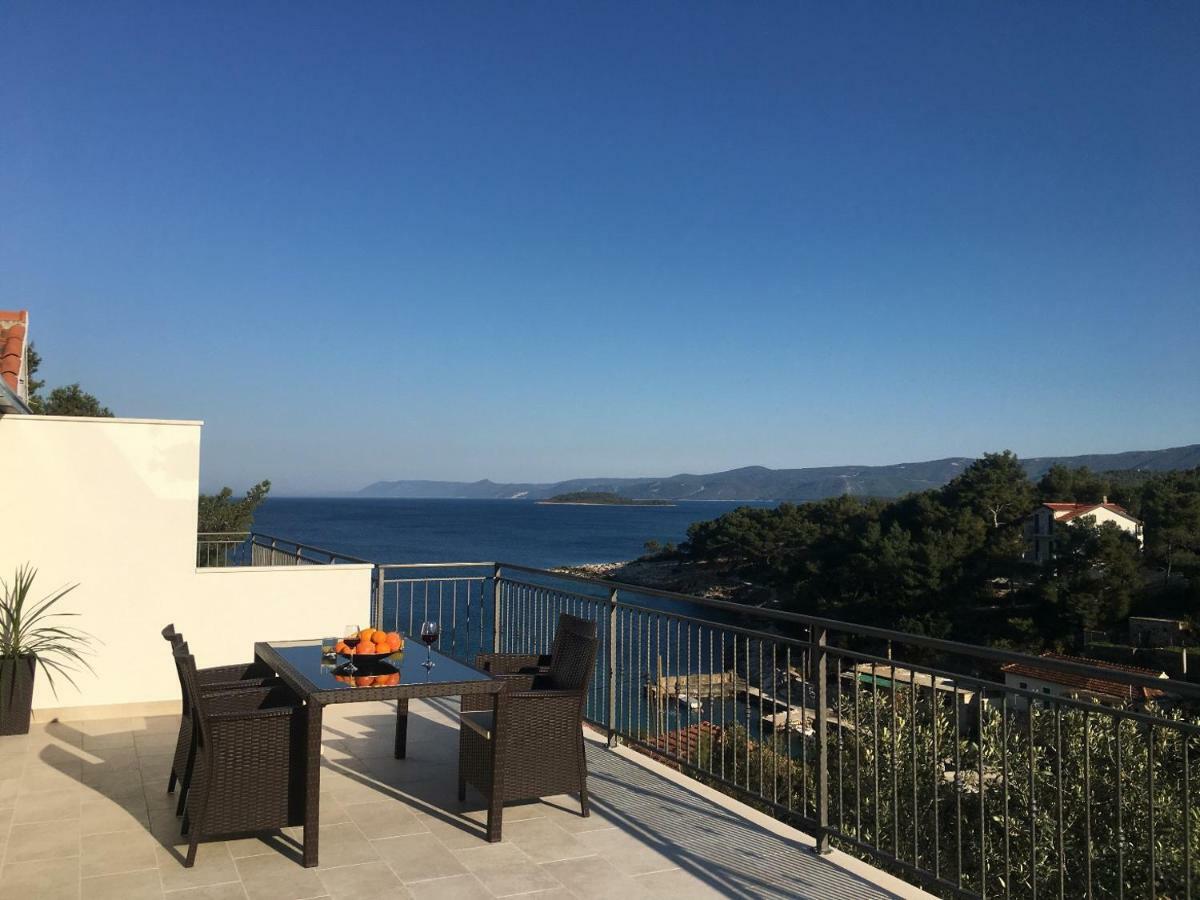 Holiday Hvar Vrbanj Exteriör bild