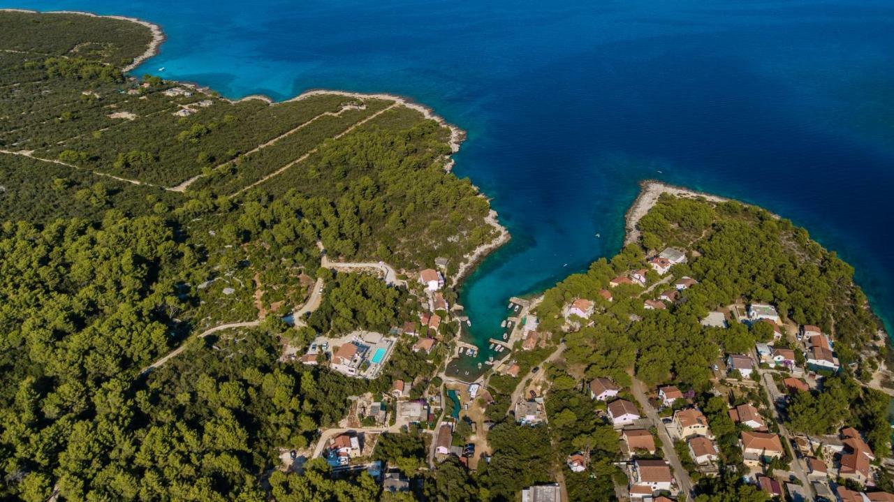 Holiday Hvar Vrbanj Exteriör bild