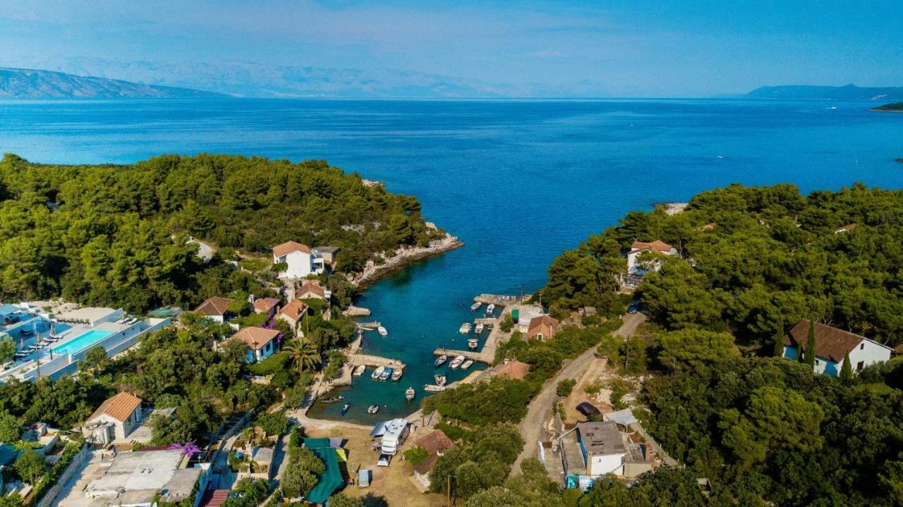 Holiday Hvar Vrbanj Exteriör bild